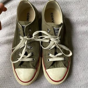 Olive converse